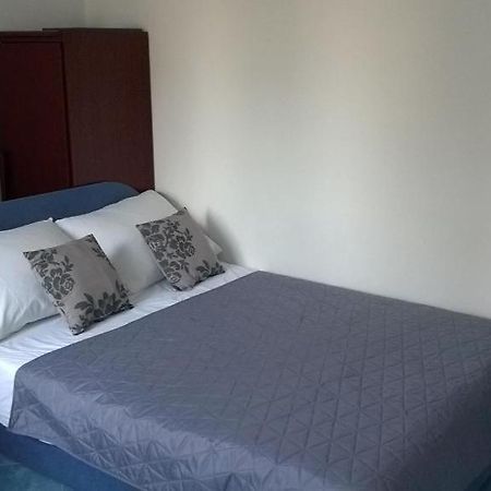 Apartments Dijan Sukosan Luaran gambar