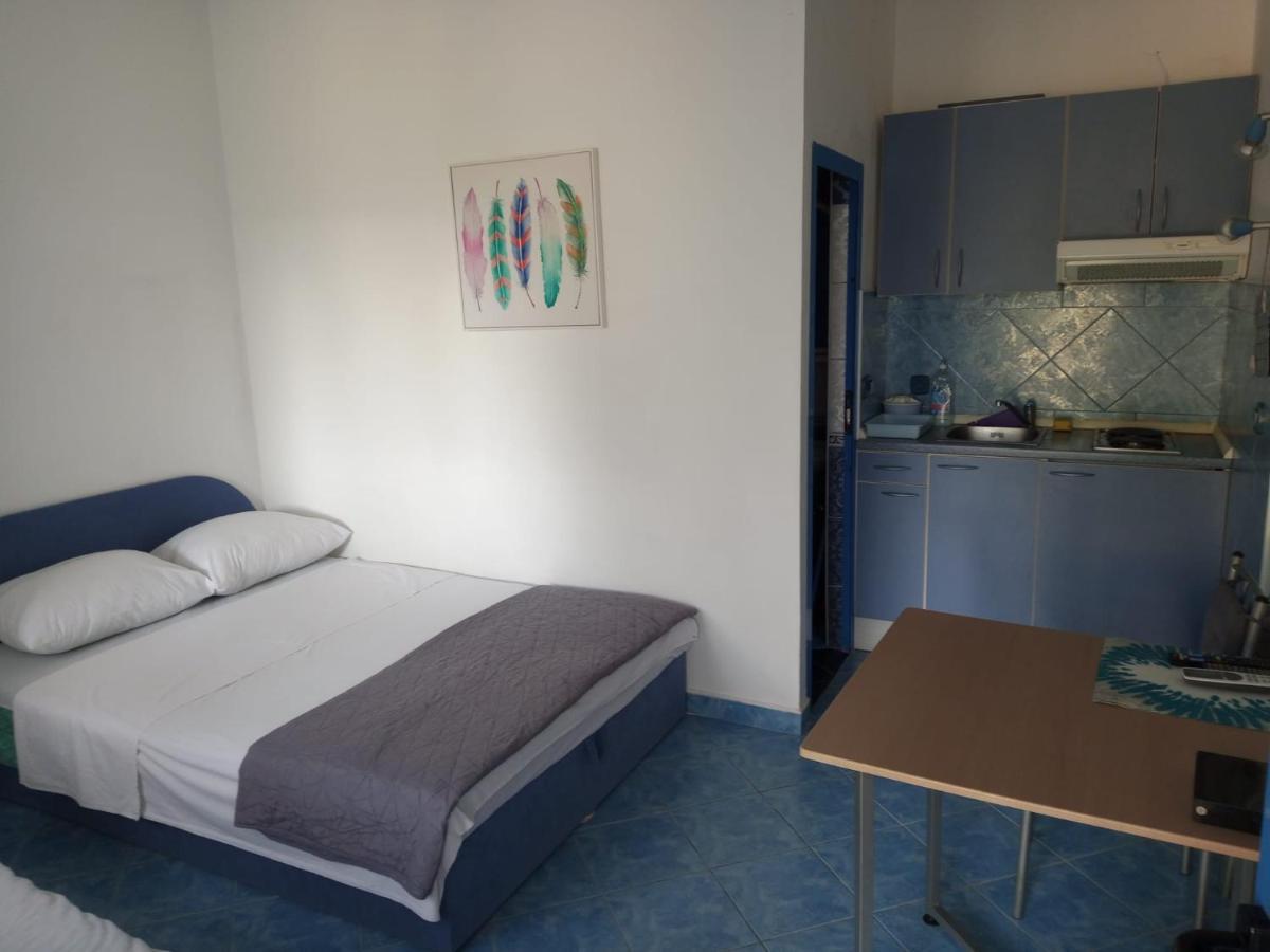 Apartments Dijan Sukosan Luaran gambar